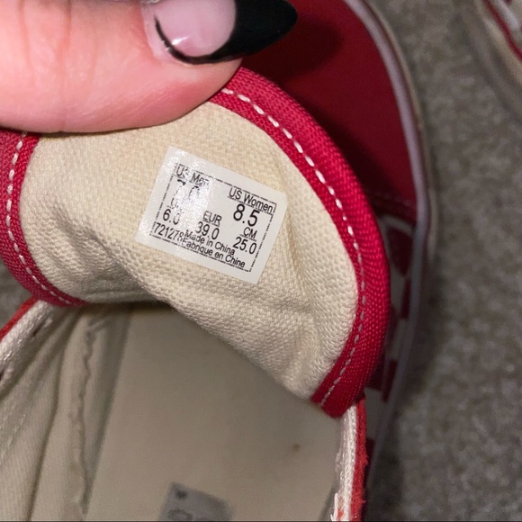 red checkered old skool vans - Picture 2 of 4